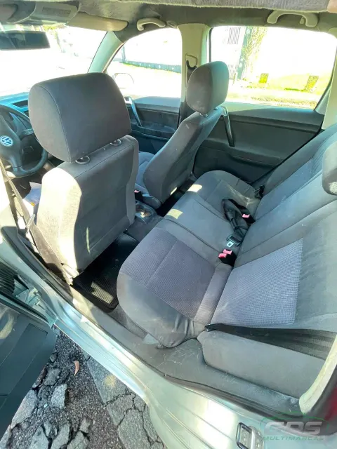 Volkswagen Polo 1.6 — foto 5