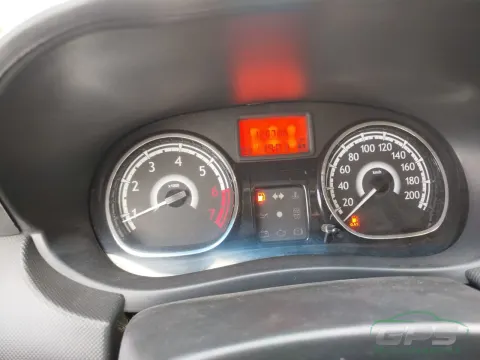 Renault Sandero 1.6 — foto 10