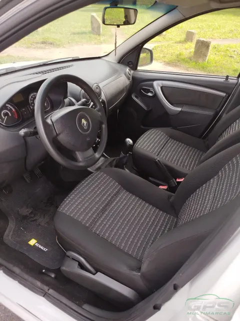 Renault Sandero 1.6 — foto 5