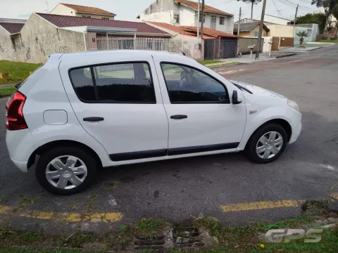 Renault Sandero 1.6 — foto 7