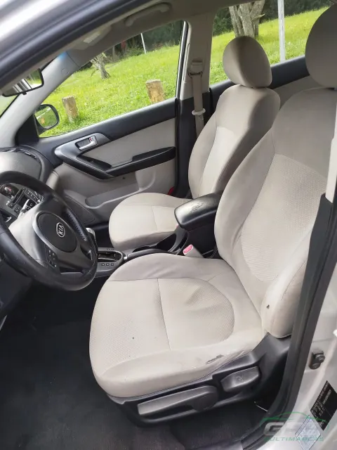 KIA CERATO EX2 1.6L — foto 11